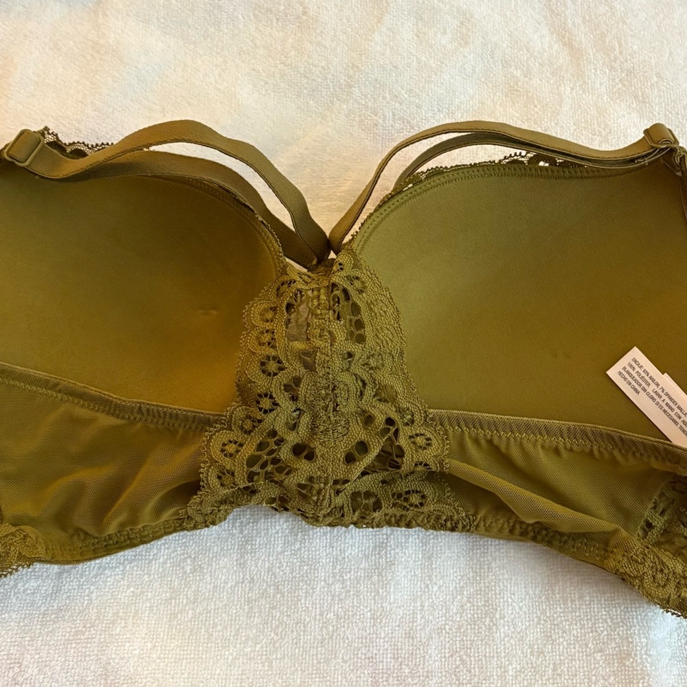 Auden Bra The Radiant Plunge Push-Up Lace Front Closure Lace Overlay Green
36C - Picture 2 of 5